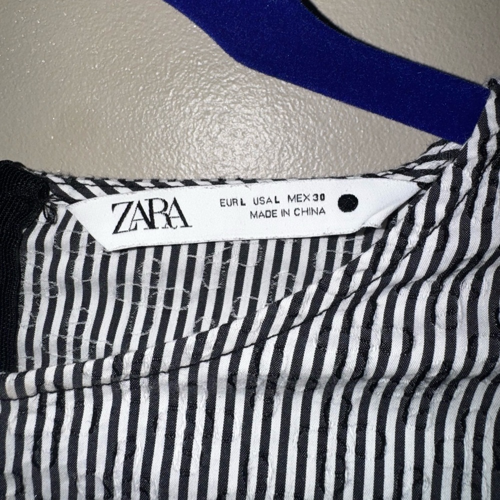 Zara Black and White Striped Blouse - Picture 4 of 5